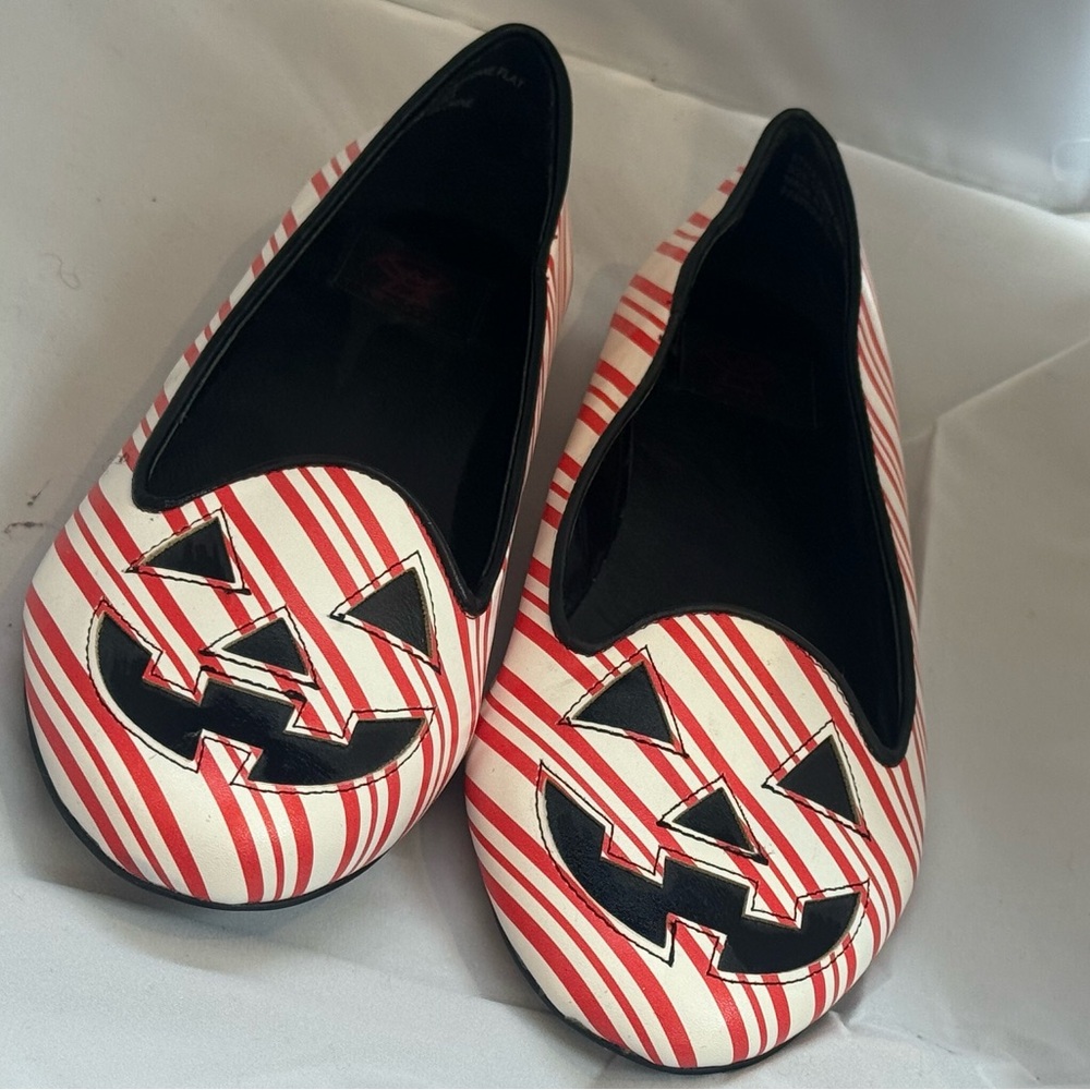 Strange Cvlt Lydia Jack O'Lantern Limited Edition Candy Cane Flats Size 10 - Picture 3 of 4
